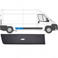 FIAT DUCATO 2006- HINTEN SEITENLEISTE MIT HECKLEUCHTE LOCH / RECHTS